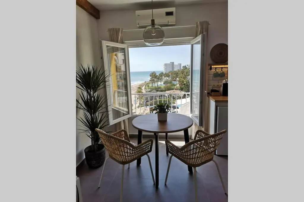 Beachfront Apartment Near Marbella Sitio de Calahonda 0*,