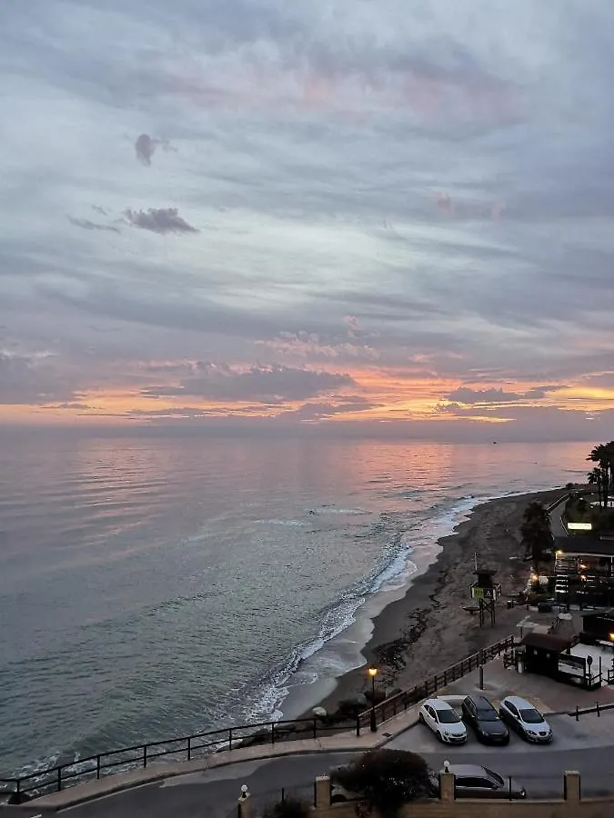 Beachfront Apartment Near Marbella Sitio de Calahonda